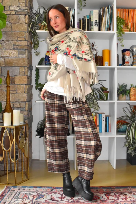 Patrick Plaid Brushed Cotton 7/8 Barrel Pant Chocolate
